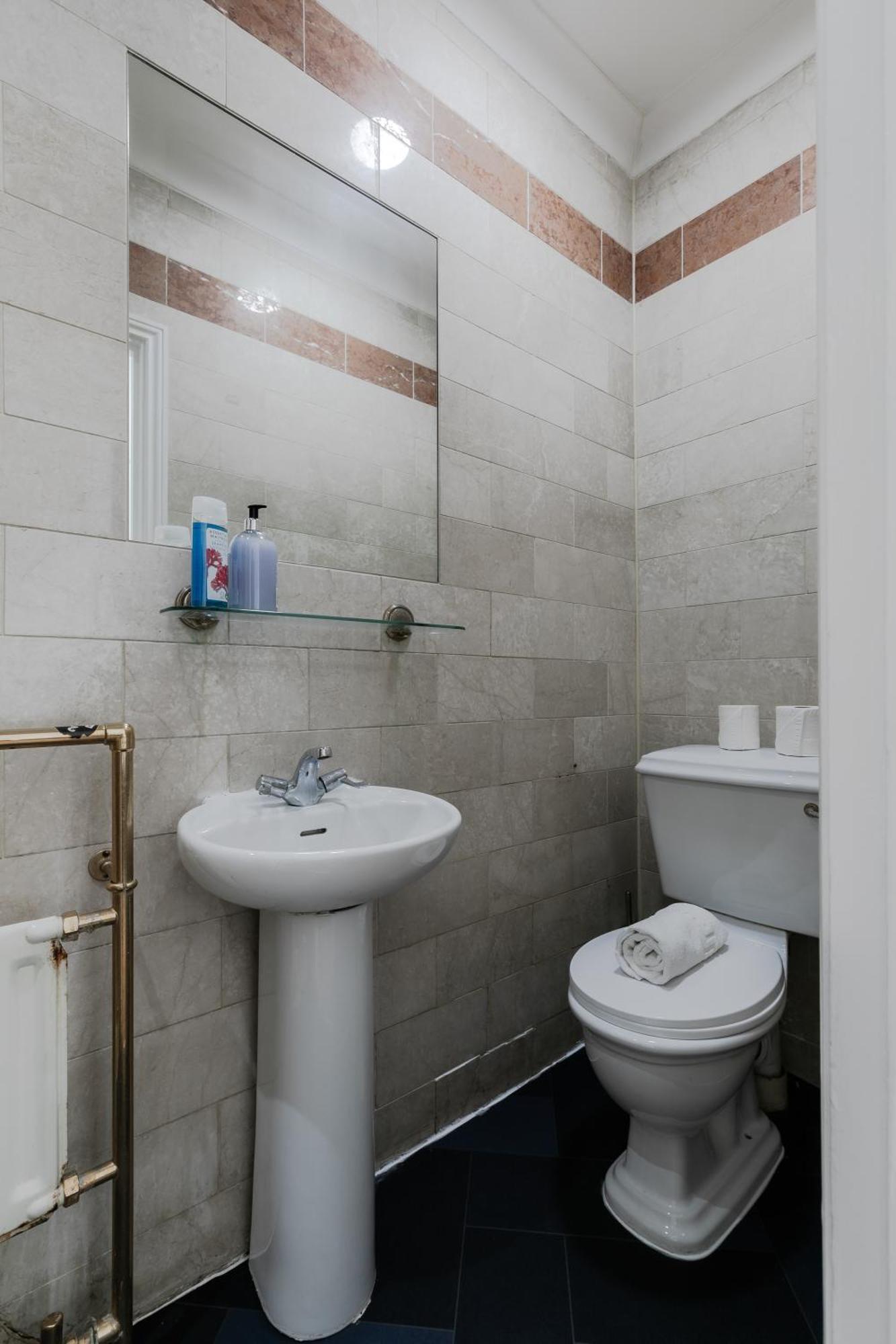 Apartamento Lovely & Cosy 2br 2bath 'penthouse' Steps To Hyde P